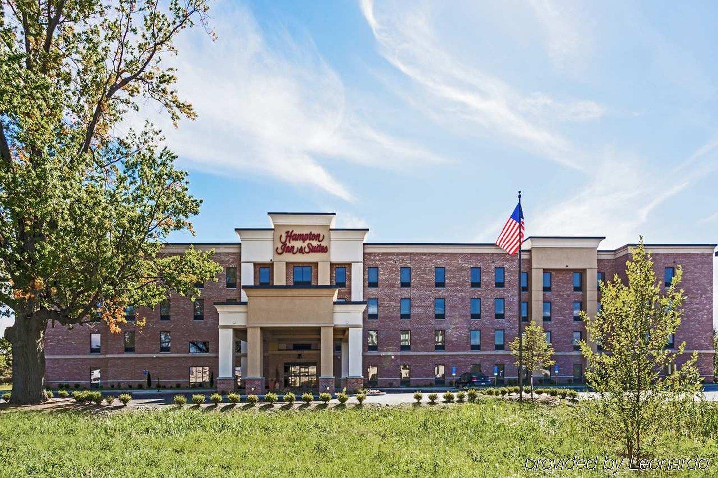 Hampton Inn & Suites - Елирия Екстериор снимка